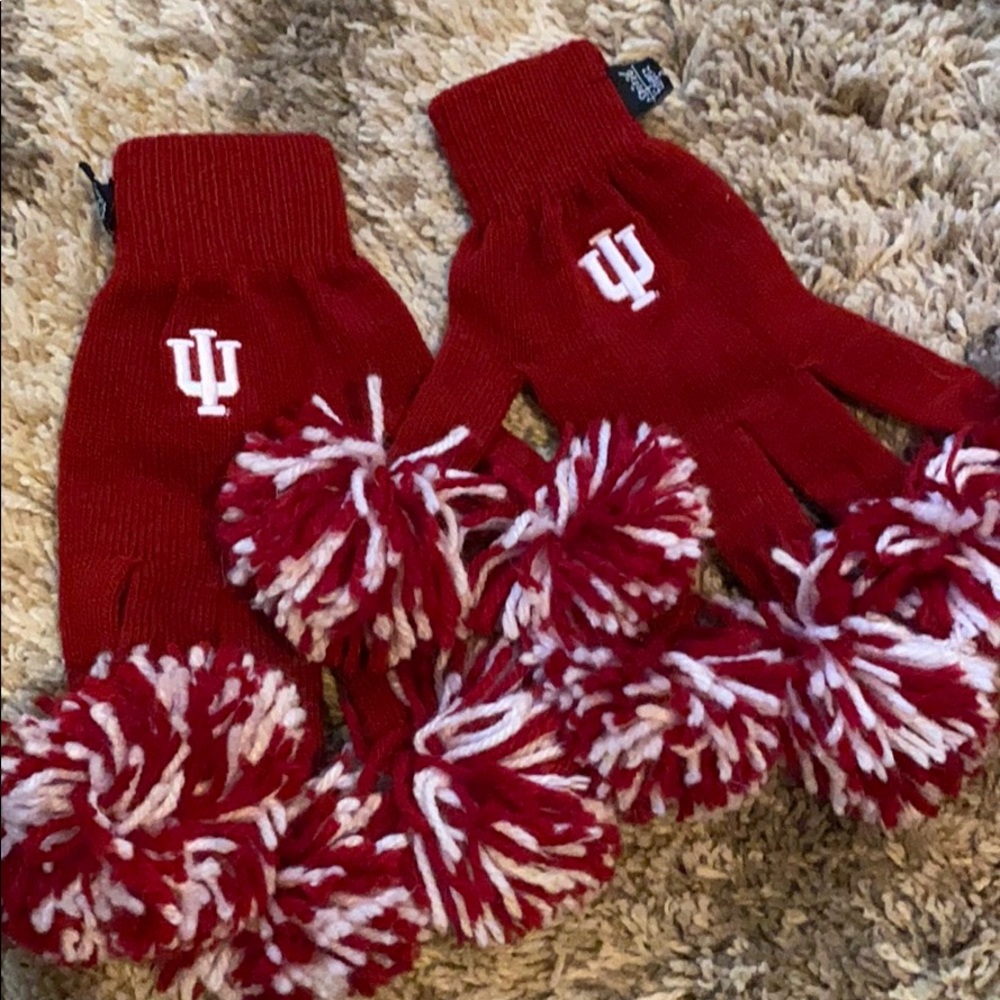 Indiana University women’s spirit gloves